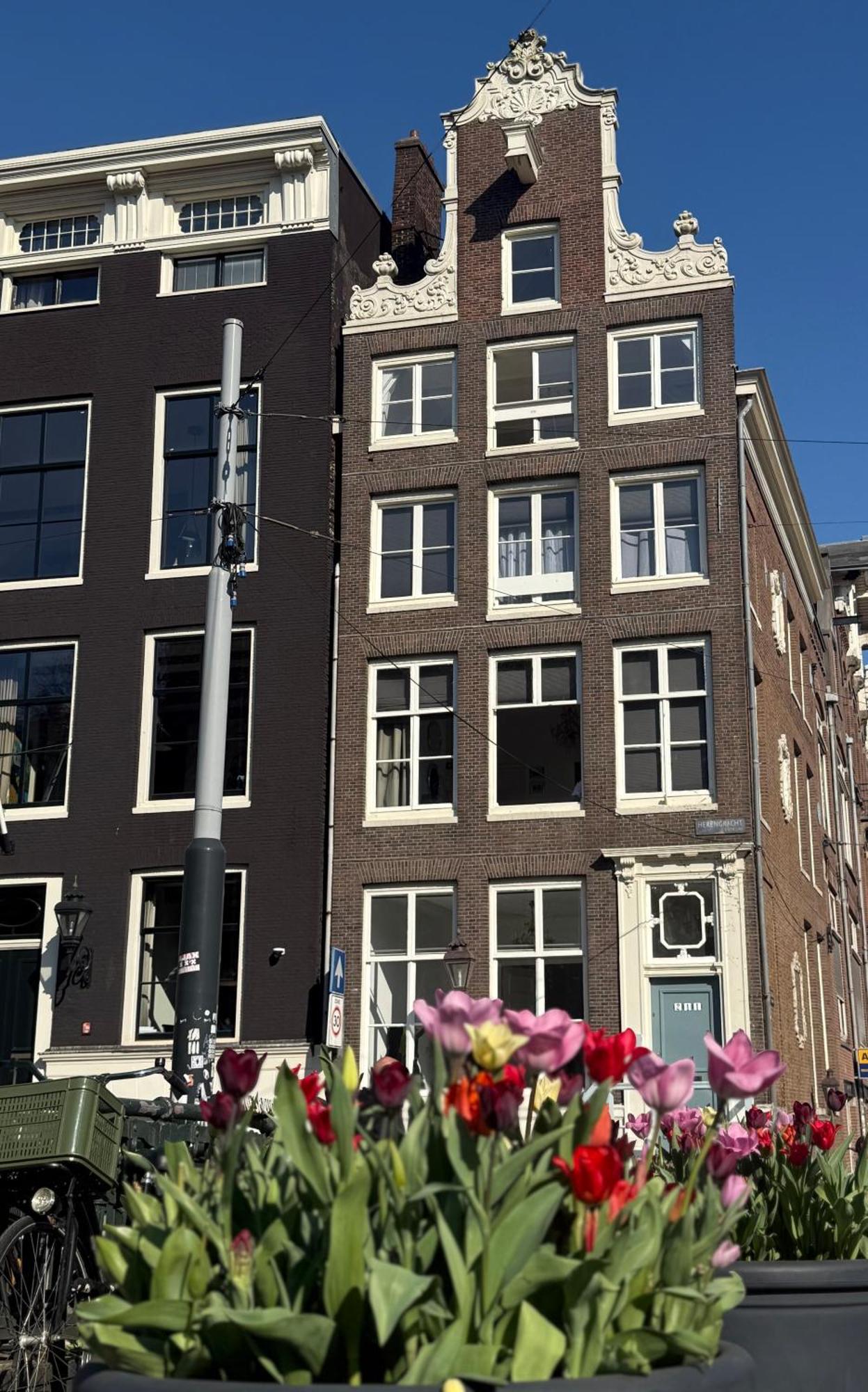 Two Bedroom Apartment In Historic Canalhouse From 1618 - City Centre Amsterdam Exterior photo